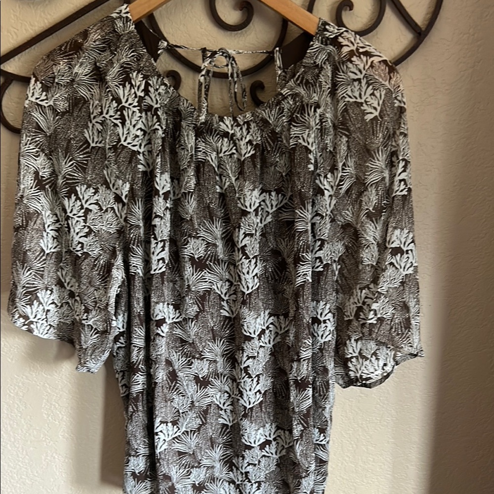 Elegant Brown and White Women's Top